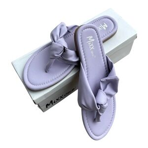 Women's Size 7.5 Lavender Sandals